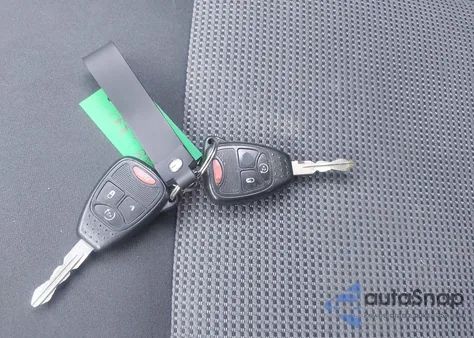 2013 Jeep Compass Latitude из США, поврежденный, VIN 1C4NJDEBXDD205067